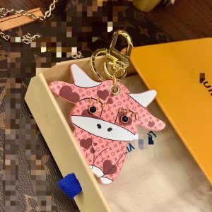 LOUIS VUITTON (ルイ・ヴィトン) 超可愛い 牛さん モノグラム アニマル チャーム キーホルダー キーリング 飾り 鞄飾り 芸能人愛用 財布飾り プレゼント勧め 海外通販 送料無料[#key07106]