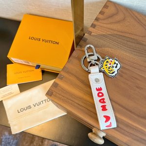 人気 LOUIS VUITTON キーリング チャーム・ツイスト ルイ・ヴィトン モノグラム SALE価格で通販中 送料無料[#case2022090811]