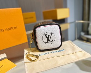 人気 LOUIS VUITTON 小銭入れ チャーム・ツイスト ルイ・ヴィトン モノグラム ファッション 最新激安発売 送料無料[#case202209088]