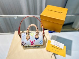 人気 LOUIS VUITTON フラワーズ チャーム・ツイスト ルイ・ヴィトン モノグラム ファッション 最新激安発売 送料無料[#case2022090815]