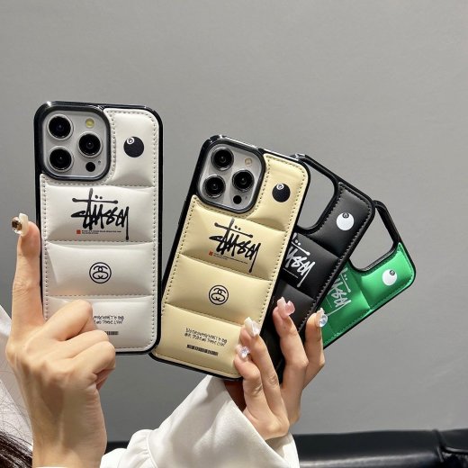 大人気 Stussy / ステューシー iPhone ダウンの形 ケース 15/15 Pro/15 Pro Max/14/14 Pro/14 Pro Max/13/13 Pro/13 Pro Max/12/12 Pro/12 Pro Max/11 ケース 人気おすすめ 芸能人愛用[#case202312101]