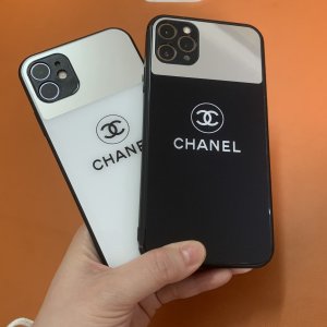 【シャネル】Chanel iPhone 15/15 Pro/15 Pro Max/14/14 Plus/14 Pro/14 Pro Max/13/13 Pro12 mini/12 pro/11 / XS ケース 芸能人愛用[#004]