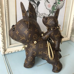 【佐川急便で発送】LOUIS VUITTON (ルイ・ヴィトン) 超可愛い 犬 33cm ドッグ モノグラム アニマル チャーム キーホルダー キーリング 飾り 芸能人愛用 プレゼント勧め 海外通販 送料無料[#0022]