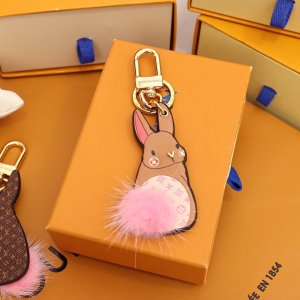 人気 LOUIS VUITTON うさぎ キーリング チャーム・ツイスト ルイ・ヴィトン モノグラム シグネチャーのデザイン ファッション 送料無料[#case2023031418]