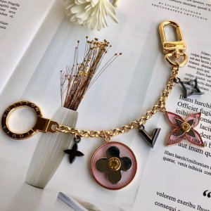 人気 LOUIS VUITTON ケース キーリング チャーム・ツイスト ルイ・ヴィトン モノグラム シグネチャーのデザイン ファッション 送料無料[#case090911]