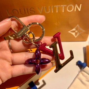 LOUIS VUITTON (ルイ・ヴィトン) LV ロゴ モノグラム アニマル チャーム キーホルダー キーリング 飾り 鞄飾り 芸能人愛用 財布飾り プレゼント勧め 海外通販 送料無料[#10445]