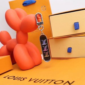 人気 LOUIS VUITTON ケース キーリング チャーム・ツイスト ルイ・ヴィトン モノグラム シグネチャーのデザイン ファッション 送料無料[#case2023031419]