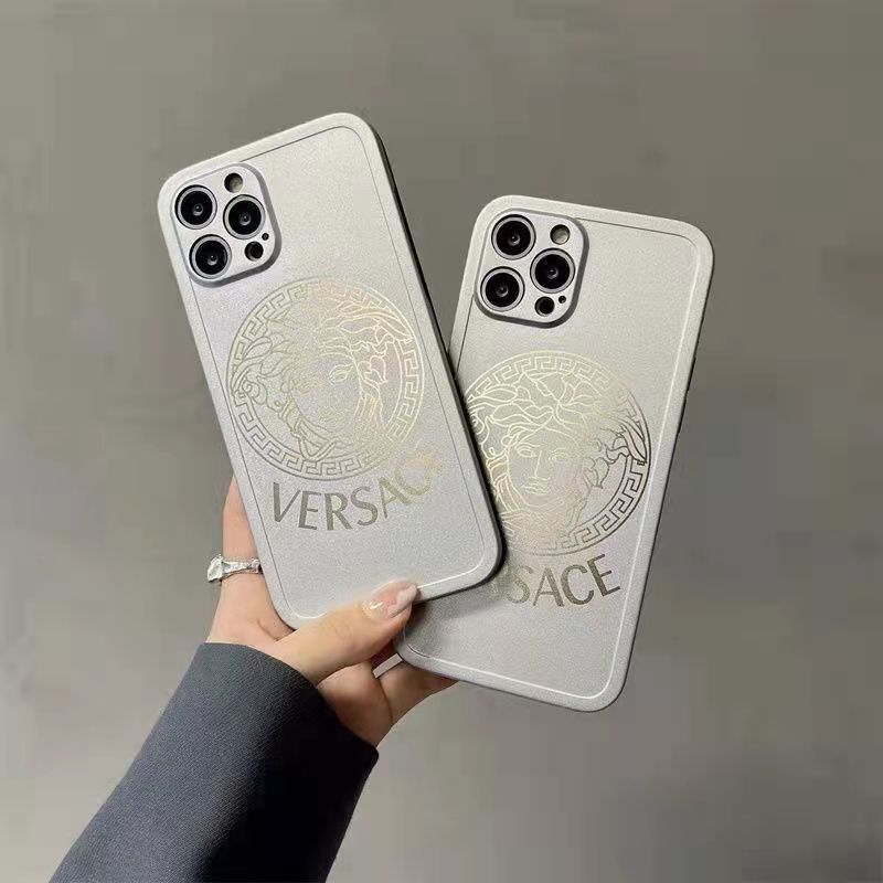 【2022新作】【Versace】 贅沢 ブランド ヴェルサーチ iPhone 13/13 Pro/13 Pro Max/12/12 Pro/12 Pro Max/11/XS/8/7 ケース 芸能人愛用[#case202205082]