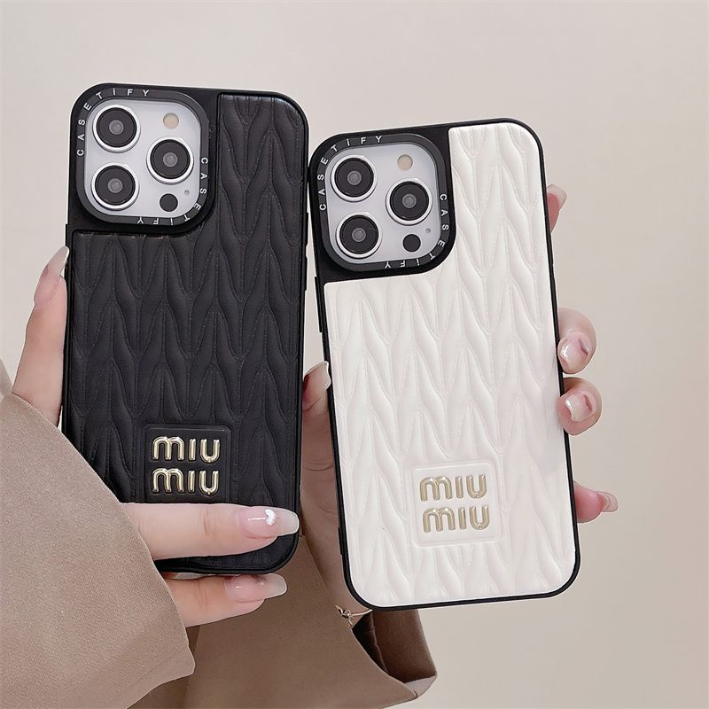 【2023新作】人気 MIUMIU / ミュウミュウ 携帯電話 ケース iPhone 14/14 Plus/14 Pro/14 Pro Max/13/13 Pro/13 Pro Max/12/11/MAX ケース ファッション ブランド 男女兼用[#case202301093]