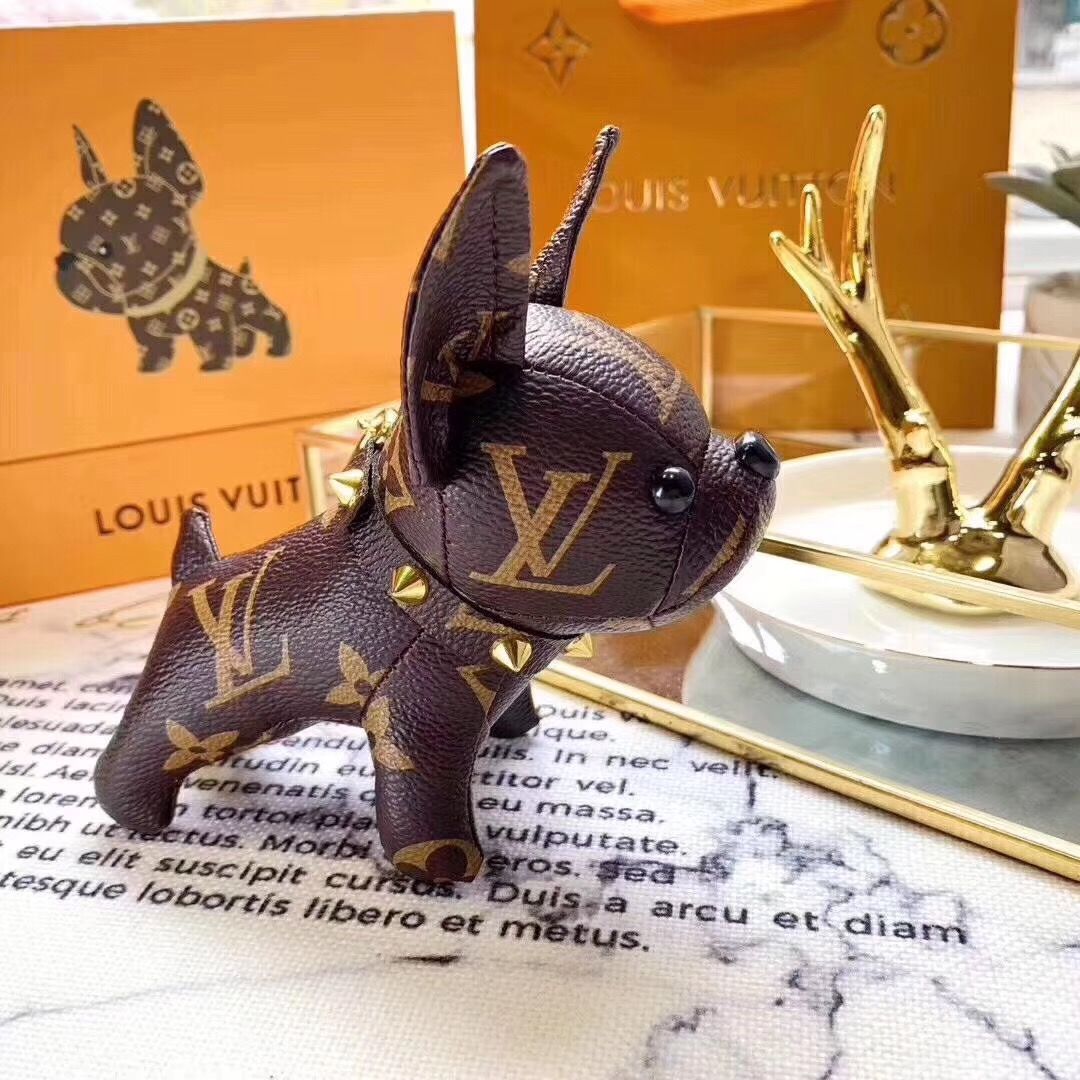 LOUIS VUITTON (ルイ・ヴィトン) 超可愛い 犬 ドッグ モノグラム アニマル チャーム キーホルダー キーリング 飾り 鞄飾り 芸能人愛用 財布飾り プレゼント勧め 海外通販 送料無料[#002]